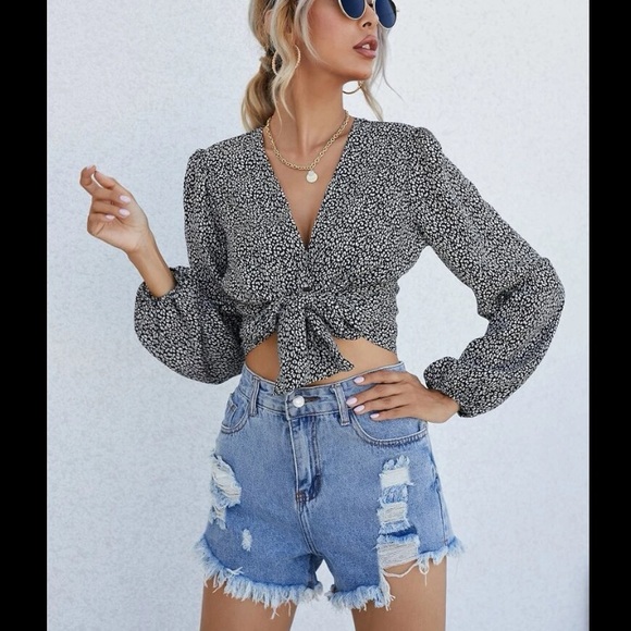 SHEIN animal print front tie blouse - Picture 2 of 3